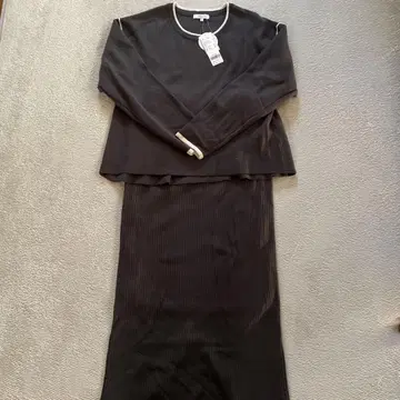 새상품 글로벌 워크 블랙 스커트 셋업