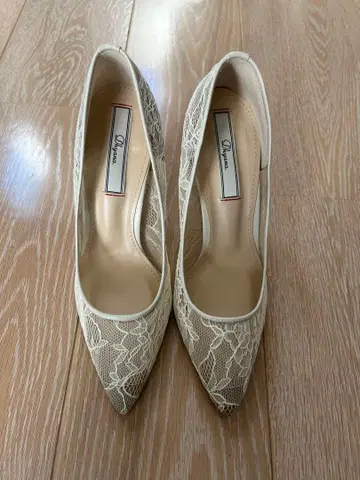 Dhyana. 9cm 힐 레이스