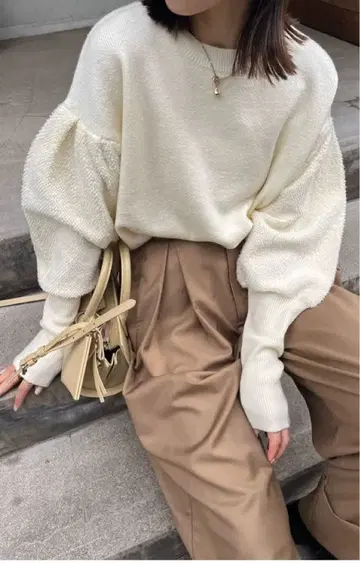 카프리슈 레마쥬 팝콘 퍼프 니트