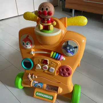 호빵맨 변신 워커 보행 보조 완구