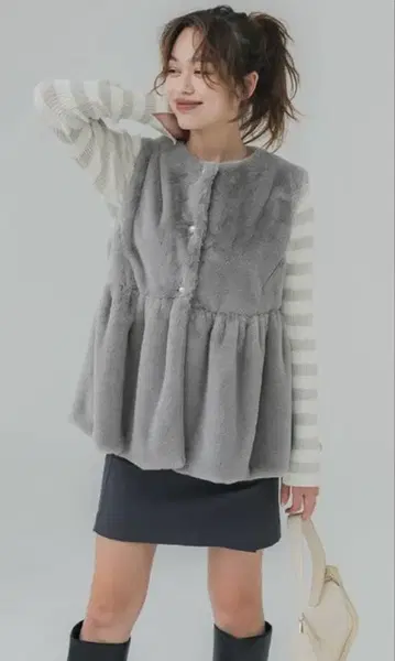 그레이 퍼 베스트 버튼 포함