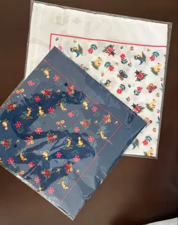 학교 페이 런치 크로스 반다나 손수건 하이디 새상품