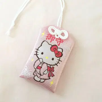 도고 신사 헬로키티 부적