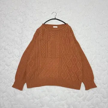 [LOWRYS FARM] 케이블 니트 (F) 긴팔 절개 디자인