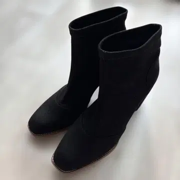 시루무린 블랙 스웨이드 숏부츠