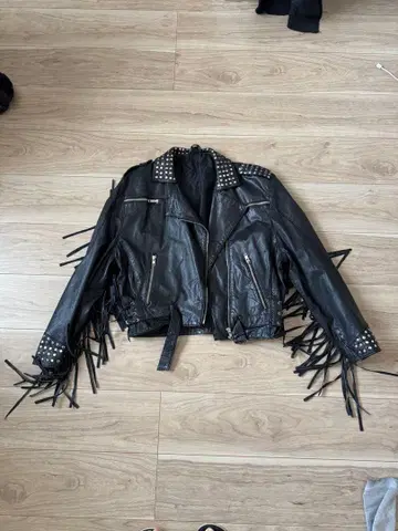 스터드 가죽 자켓