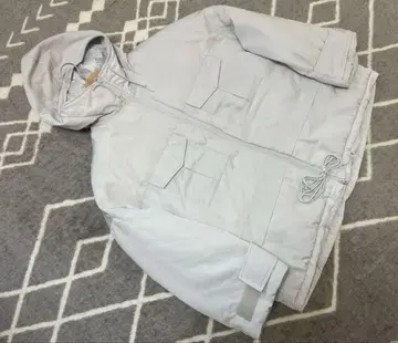 [ 새상품급 ] 유니클로 x 화이트 마운티니어링 다운 자켓 XL