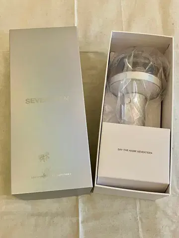 SEVENTEEN 응원봉 ver2 미사용 새상품 작동 확인 완료