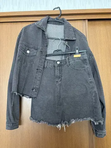 다크 그레이 데님 자켓 & 스커트 셋업