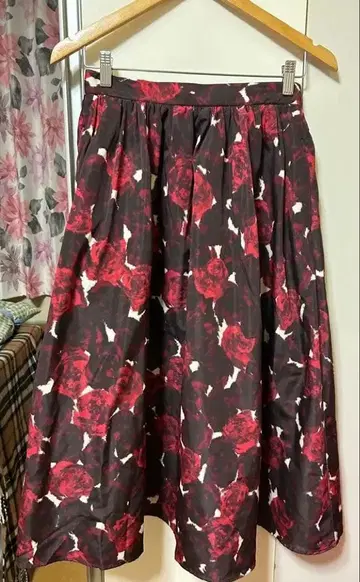 스커트 플레어 스커트 미디 스커트 DoCLASSE 장미 보타니컬