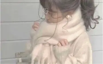 node 프린지 머플러의 white입니다.