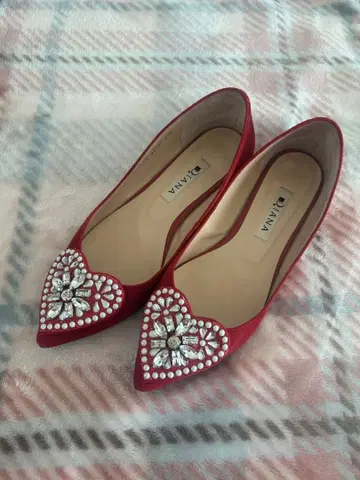 DIANA 하트 비쥬 스틸레토 펌프스