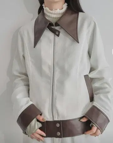 미사용 새상품 Abor 인조 가죽 컬러 블루종