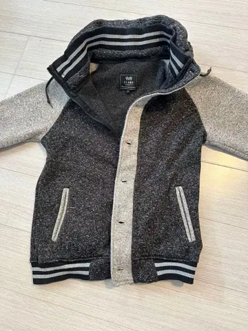 그레이 후드 부착 점퍼