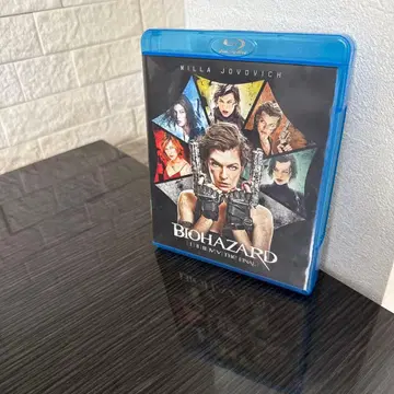 바이오하자드 컴플리트 블루레이 미사용에 가까움