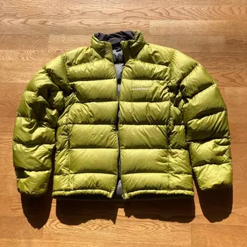 몽벨의 다운 자켓, 깨끗한 라임 컬러