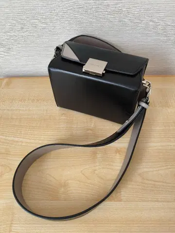 SAMANTHAVEGA 체인 모티브 스퀘어 백 사만사베가