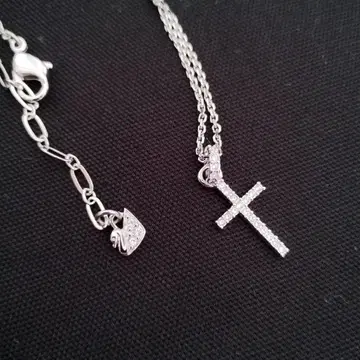 SWAROVSKI 크로스 펜던트 목걸이 지르코니아 포함