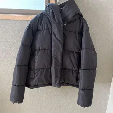 ZARA 후드 부착 다운 자켓 블랙