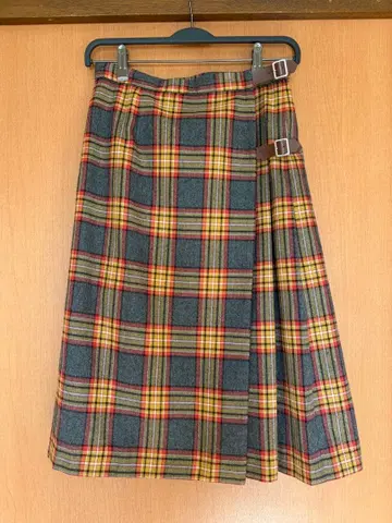 펜필드 체크 무늬 랩스커트