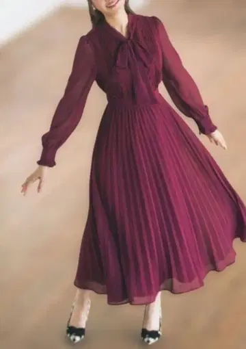 tocco 라인 레이스 x 핀턱 보타이 리본 플리츠 원피스