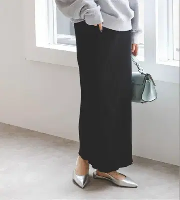 미사용 새상품 택 포함 NOBLE 토탄 골지 타이트 스커트