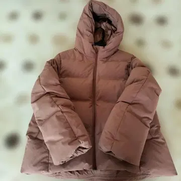 유니클로 다운 M 사이즈 (새상품급)