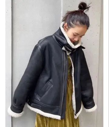 [ 새상품, 미사용 ] Ungrid 페이크 무스탕 보아 블루종