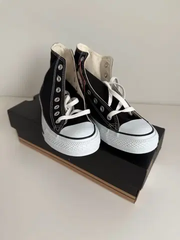 새상품 CONVERSE 컨버스 블랙 하이컷 24.5