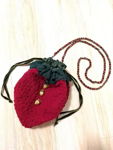 베리 트위드 숄더백 딸기  strawberry 미니백 빨간색