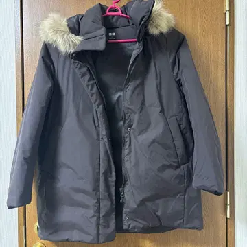 다크 브라운 후드 부착 다운 자켓