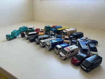 토미카 미니카 28대 묶음 판매