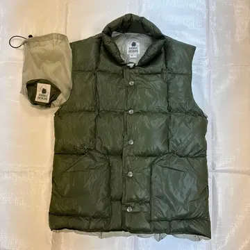 새상품급 시에라 디자인 다운 베스트 L 사이즈