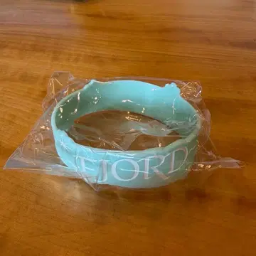 미세스 그린애플 러버 밴드 로고