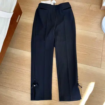 TOEECHIC 팬츠 36 미사용 새상품