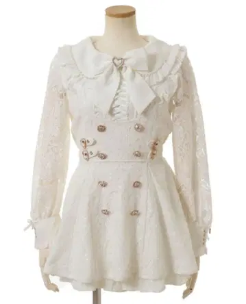 LIZLISA 리즈리사 사이드 하트 버클 레이스 셋업 화이트