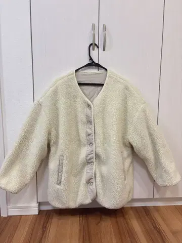 어반 리서치 리버서블 보아 코트