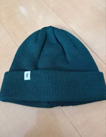 [ 미사용 새상품 ] On 비니 니트 모자