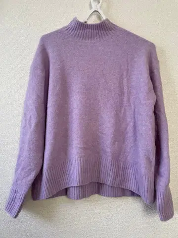 UNIQLO 수플레얀 하이넥 스웨터 모크넥 연보라 퍼플 M