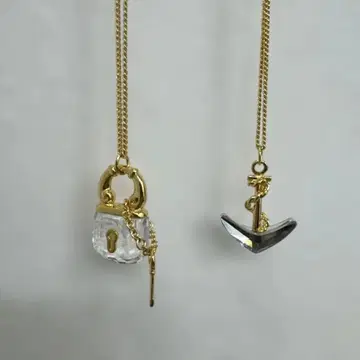 새상품급 스와로브스키 골드 패드락 닻 목걸이 2세트