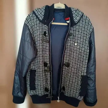 CAPRI 후드 부착 자켓 네이비