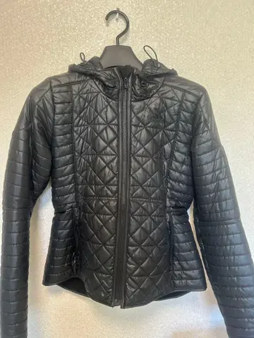 adidas 블랙 퀼팅 다운 자켓