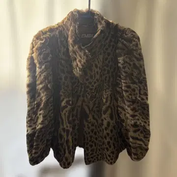 EMBA 레오파드 무늬 퍼 자켓