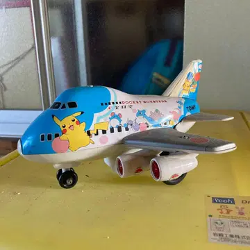 TOMY 포켓몬스터 항공기 피카츄