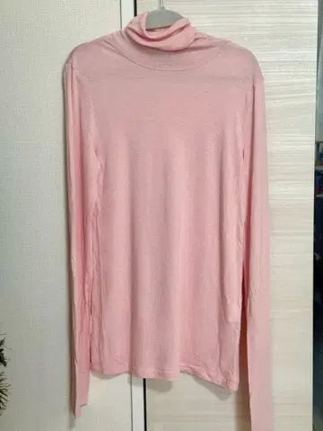 ATON 터틀넥 티셔츠