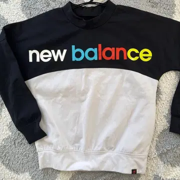 new balance 컬러풀 로고 스웨터