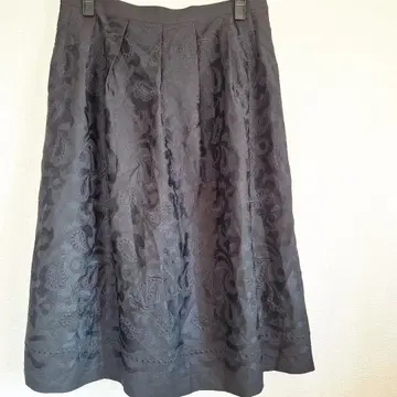 꽃무늬 엠보싱 플레어 스커트 사이즈 15