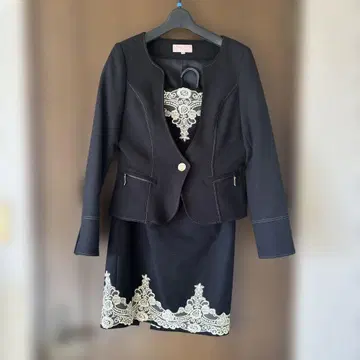 세일 Sobre 블랙 레이스 장식 수트 38 사이즈