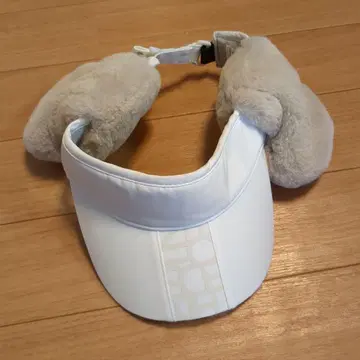 데상트 골프 화이트 플리스 귀도리 포함 바이저