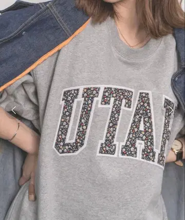 FREAK'S STORE 플라워 와펜 자수 맨투맨